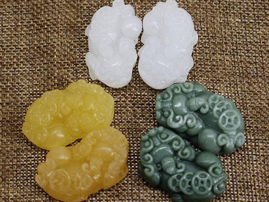 用骨灰盒安葬逝者有哪些講究？